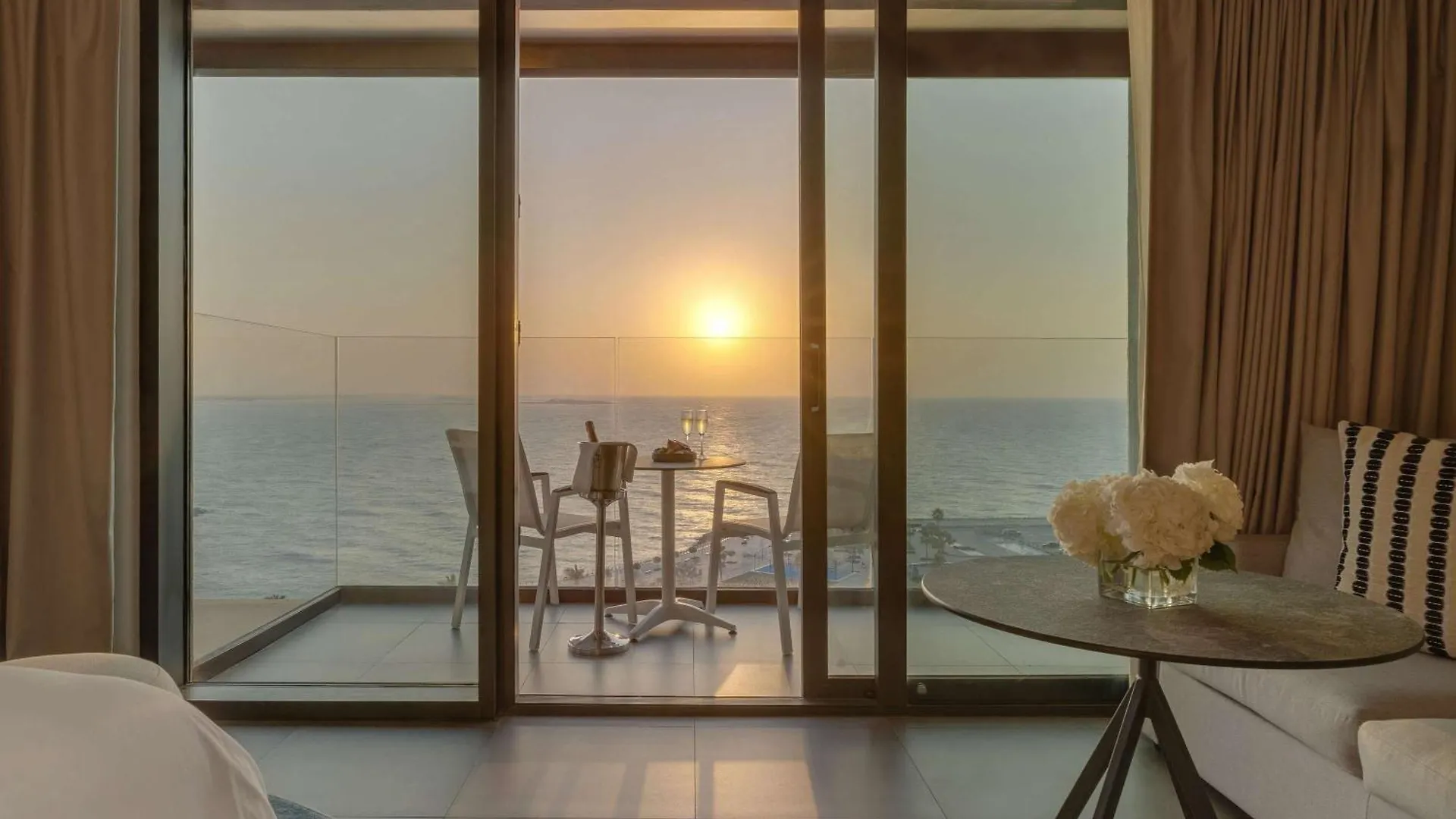 Moevenpick Resort Al Marjan Island Рас-эль-Хайма 5*,  ОАЭ